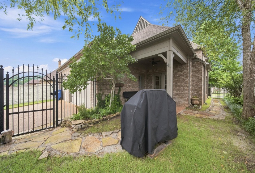 5309 SPRUCE VIEW LN, Lakeland, Tennessee 38002, 4 Bedroom Bedrooms, 10 Room Rooms,3.1 BathroomBathrooms,Residential,For Sale,SPRUCE VIEW,0,10225153