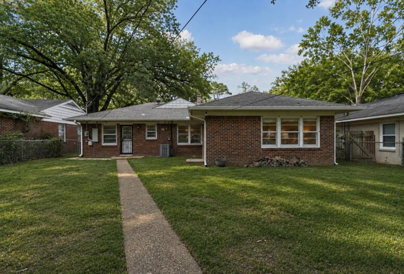 4491 GARNETT RD, Memphis, Tennessee 38117, 2 Bedroom Bedrooms, 6 Room Rooms,2 BathroomBathrooms,Residential,For Sale,GARNETT,0,10225157
