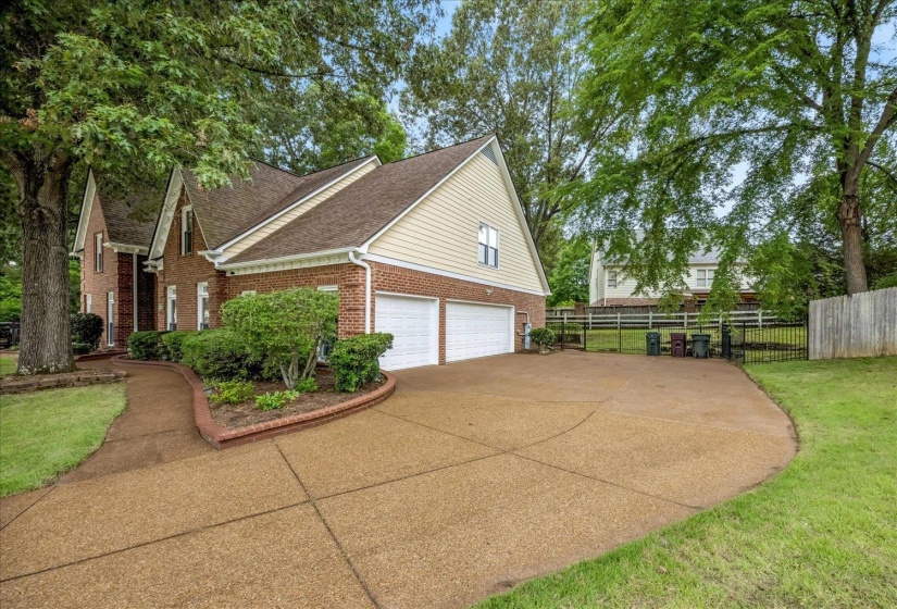 2195 HOUSTON PASS CV, Collierville, Tennessee 38139, 5 Bedroom Bedrooms, 9 Room Rooms,3.1 BathroomBathrooms,Residential,For Sale,HOUSTON PASS,0,10225160