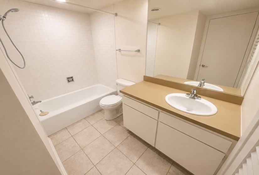 6588 POPLAR WOODS CIR, Germantown, Tennessee 38138, 2 Bedroom Bedrooms, 7 Room Rooms,2 BathroomBathrooms,Residential,For Sale,POPLAR WOODS,0,10225163