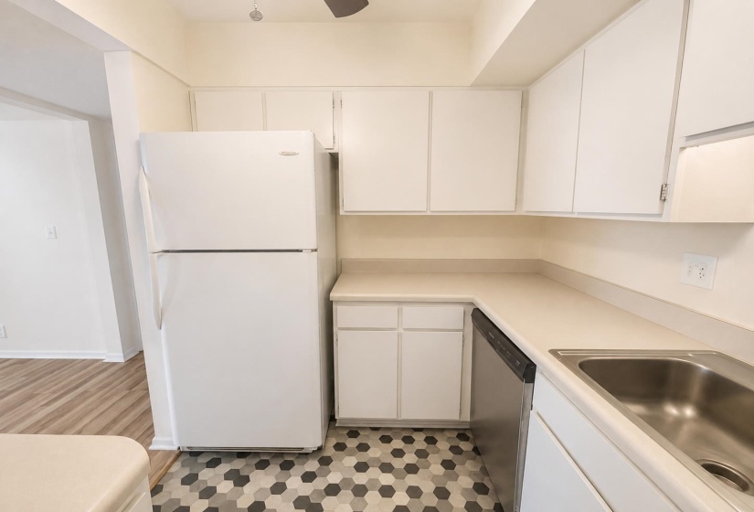 6588 POPLAR WOODS CIR, Germantown, Tennessee 38138, 2 Bedroom Bedrooms, 7 Room Rooms,2 BathroomBathrooms,Residential,For Sale,POPLAR WOODS,0,10225163