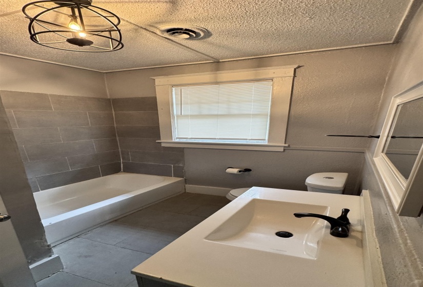 3209 CHOCTAW AVE, Memphis, Tennessee 38111, 3 Bedrooms Bedrooms, 6 Rooms Rooms,1 BathroomBathrooms,Rental Properties,For Sale,CHOCTAW,10225184
