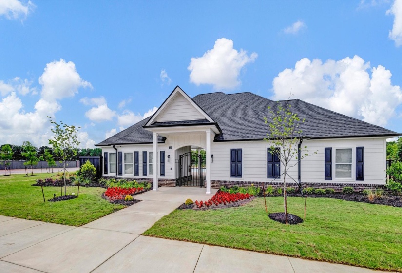 580 RIVERDALE DR, Oakland, Tennessee 38060, 4 Bedroom Bedrooms, 10 Room Rooms,3 BathroomBathrooms,Residential,For Sale,RIVERDALE,0,10219030