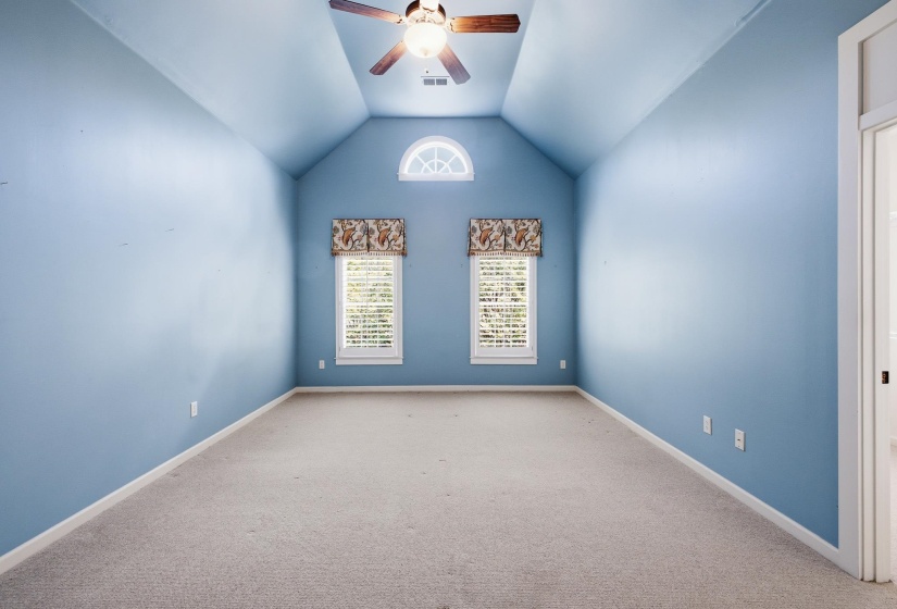 1999 ELZEY AVE, Memphis, Tennessee 38104, 3 Bedrooms Bedrooms, 8 Rooms Rooms,2.1 BathroomsBathrooms,Residential,For Sale,ELZEY,10224925