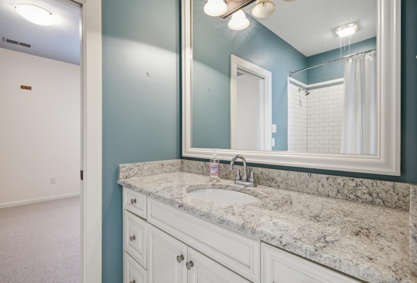 1999 ELZEY AVE, Memphis, Tennessee 38104, 3 Bedrooms Bedrooms, 8 Rooms Rooms,2.1 BathroomsBathrooms,Residential,For Sale,ELZEY,10224925