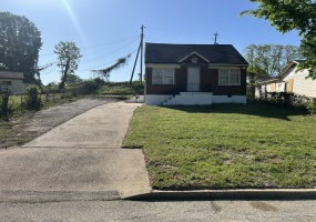 4360 FORD RD, Memphis, Tennessee 38109, 3 Bedrooms Bedrooms, 6 Rooms Rooms,2 BathroomsBathrooms,Residential,For Sale,FORD,10225179