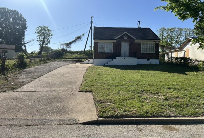 4360 FORD RD, Memphis, Tennessee 38109, 3 Bedrooms Bedrooms, 6 Rooms Rooms,2 BathroomsBathrooms,Residential,For Sale,FORD,10225179