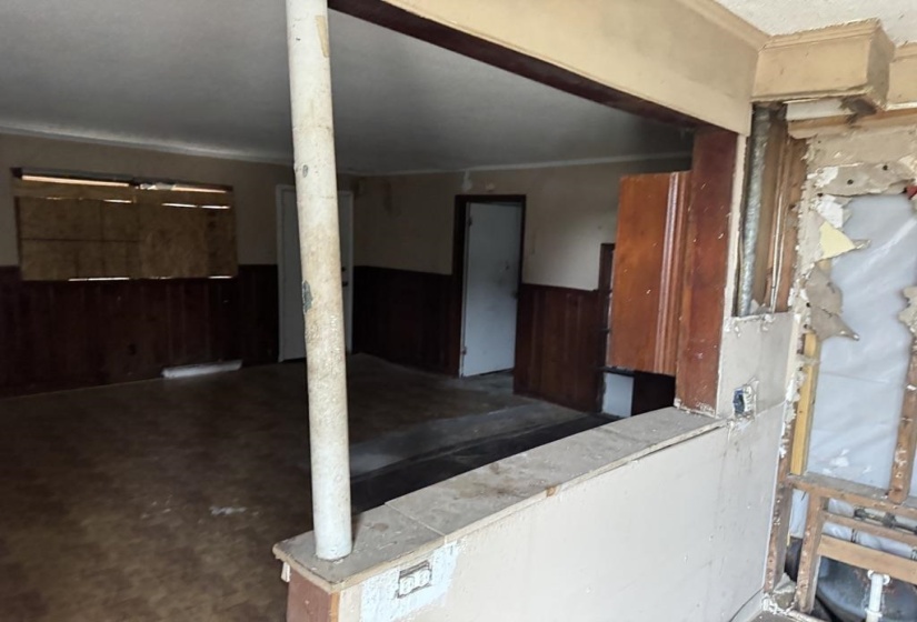 4360 FORD RD, Memphis, Tennessee 38109, 3 Bedrooms Bedrooms, 6 Rooms Rooms,2 BathroomsBathrooms,Residential,For Sale,FORD,10225179