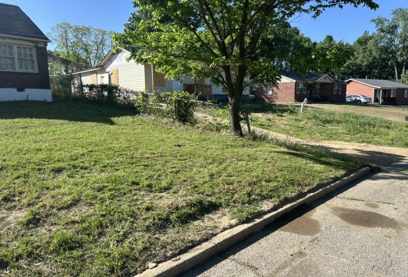 4360 FORD RD, Memphis, Tennessee 38109, 3 Bedrooms Bedrooms, 6 Rooms Rooms,2 BathroomsBathrooms,Residential,For Sale,FORD,10225179
