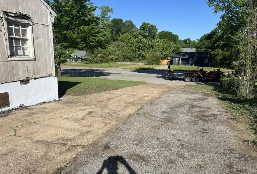 4360 FORD RD, Memphis, Tennessee 38109, 3 Bedrooms Bedrooms, 6 Rooms Rooms,2 BathroomsBathrooms,Residential,For Sale,FORD,10225179