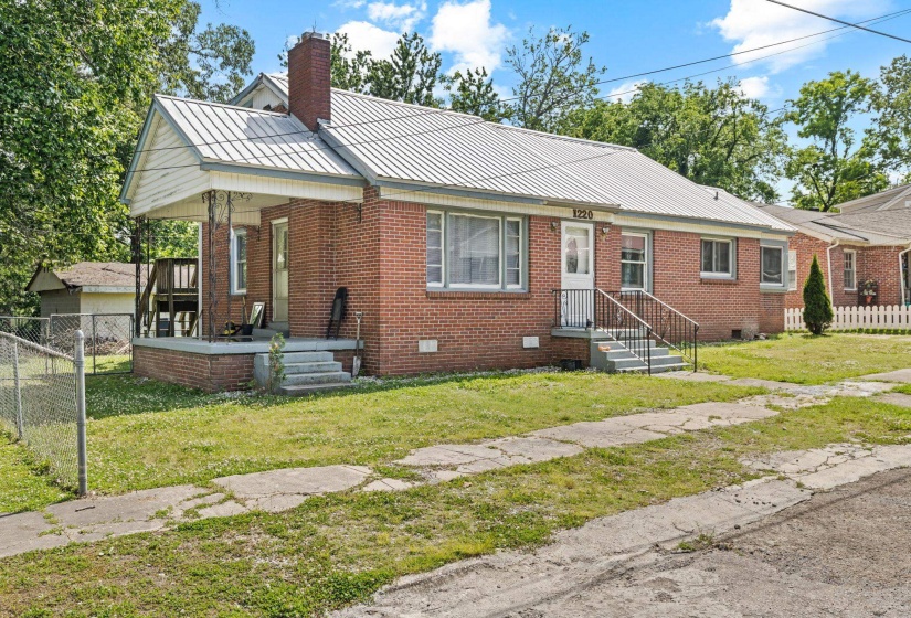 1220 CRUISE ST, Corinth, Mississippi 38834, 4 Bedroom Bedrooms, 2 Room Rooms,2 BathroomBathrooms,Residential,For Sale,CRUISE,0,10225191