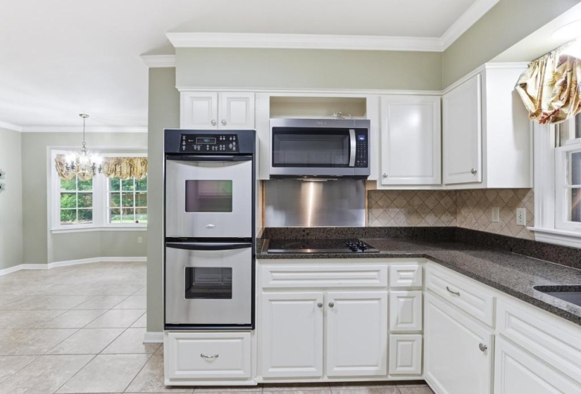 5332 SOUTHWOOD DR, Memphis, Tennessee 38120, 3 Bedrooms Bedrooms, 8 Rooms Rooms,2.1 BathroomsBathrooms,Residential,For Sale,SOUTHWOOD,10225200