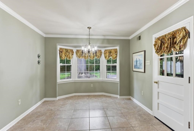 5332 SOUTHWOOD DR, Memphis, Tennessee 38120, 3 Bedrooms Bedrooms, 8 Rooms Rooms,2.1 BathroomsBathrooms,Residential,For Sale,SOUTHWOOD,10225200