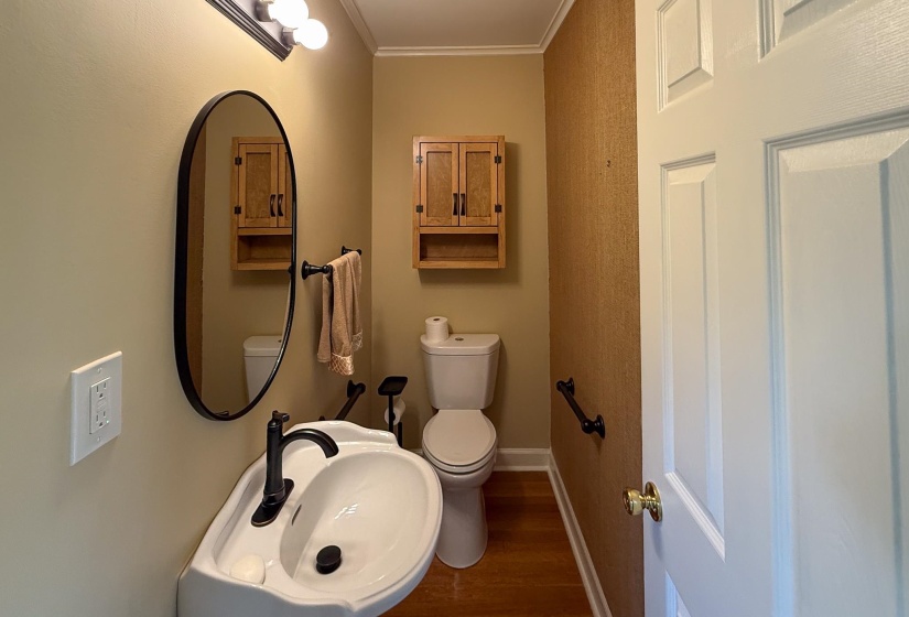 5332 SOUTHWOOD DR, Memphis, Tennessee 38120, 3 Bedrooms Bedrooms, 8 Rooms Rooms,2.1 BathroomsBathrooms,Residential,For Sale,SOUTHWOOD,10225200