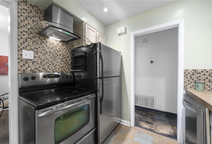 1343 DEARING RD, Memphis, Tennessee 38117, 3 Bedroom Bedrooms, 7 Room Rooms,1 BathroomBathrooms,Residential,For Sale,DEARING,0,10225201