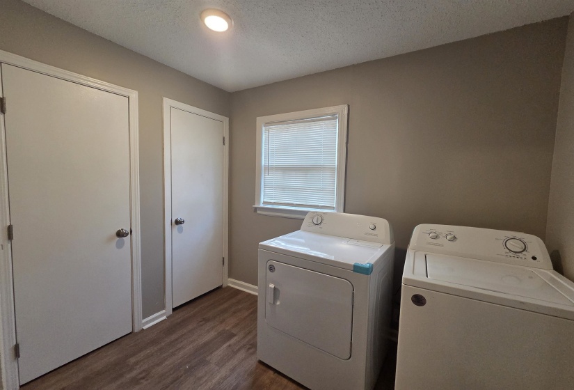 3487 HECKLE AVE, Memphis, Tennessee 38111-5105, 4 Bedroom Bedrooms, 6 Room Rooms,2 BathroomBathrooms,Rental Properties,For Sale,HECKLE,0,10225212