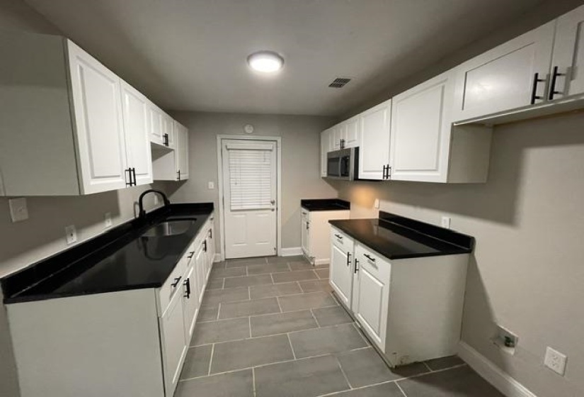 908 BALTIC ST, Memphis, Tennessee 38112-5520, 3 Bedrooms Bedrooms, 5 Rooms Rooms,2 BathroomsBathrooms,Rental Properties,For Sale,BALTIC,10225214