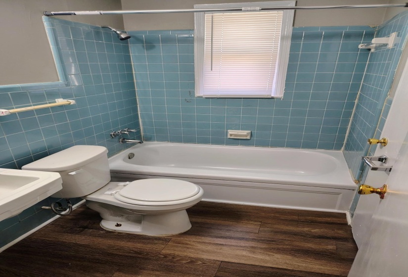 1688 HAYWOOD AVE, Memphis, Tennessee 38127-5502, 3 Bedroom Bedrooms, 6 Room Rooms,1.1 BathroomBathrooms,Rental Properties,For Sale,HAYWOOD,0,10225257