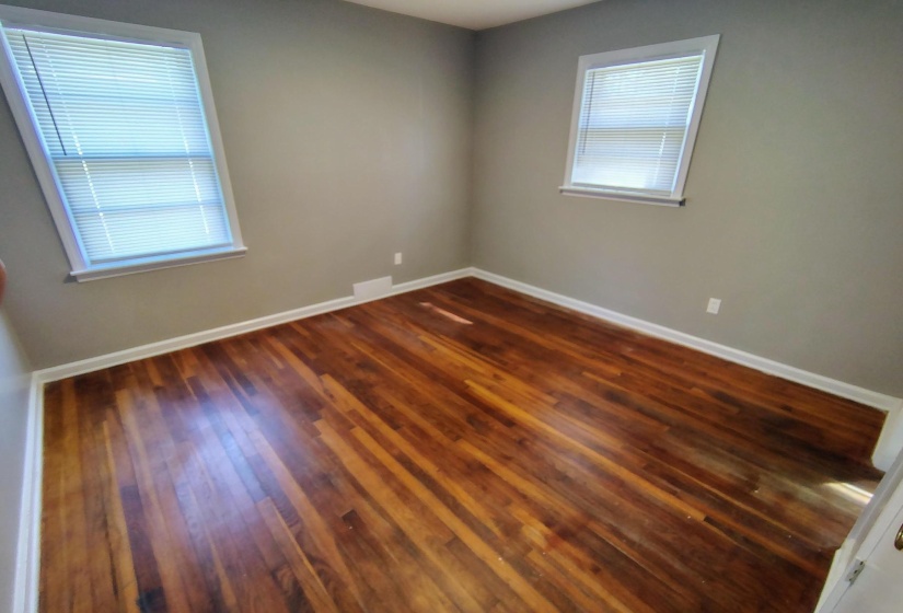 1688 HAYWOOD AVE, Memphis, Tennessee 38127-5502, 3 Bedroom Bedrooms, 6 Room Rooms,1.1 BathroomBathrooms,Rental Properties,For Sale,HAYWOOD,0,10225257