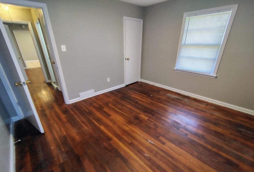 1688 HAYWOOD AVE, Memphis, Tennessee 38127-5502, 3 Bedroom Bedrooms, 6 Room Rooms,1.1 BathroomBathrooms,Rental Properties,For Sale,HAYWOOD,0,10225257