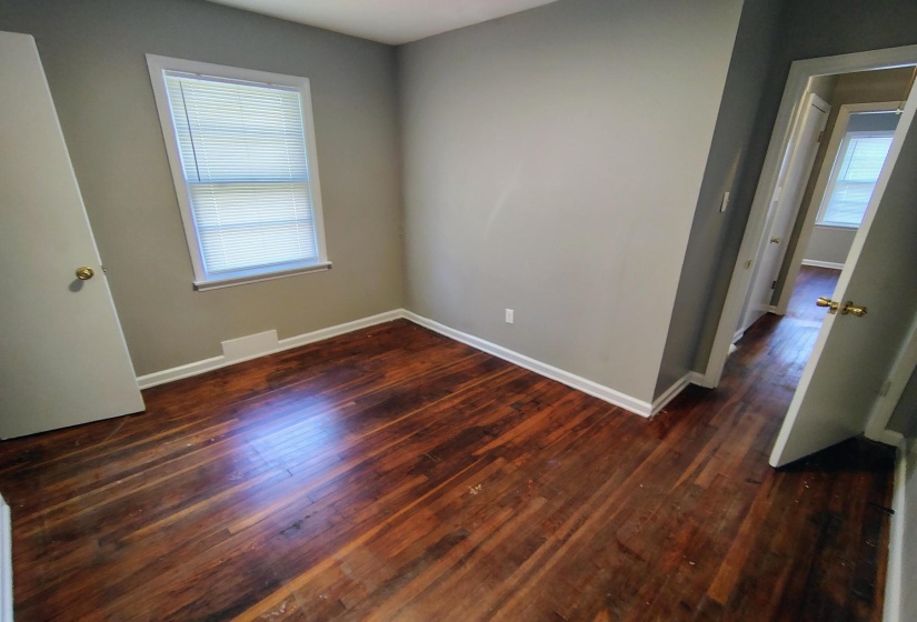 1688 HAYWOOD AVE, Memphis, Tennessee 38127-5502, 3 Bedroom Bedrooms, 6 Room Rooms,1.1 BathroomBathrooms,Rental Properties,For Sale,HAYWOOD,0,10225257