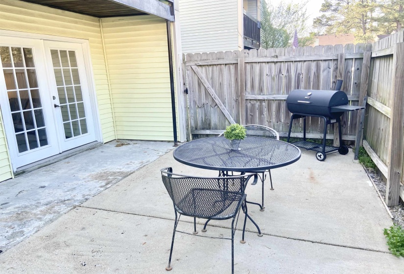 1770 A CROMPTON 6TH SQ, Memphis, Tennessee 38134, 3 Bedroom Bedrooms, 6 Room Rooms,2 BathroomBathrooms,Residential,For Sale,CROMPTON 6TH,0,10217473