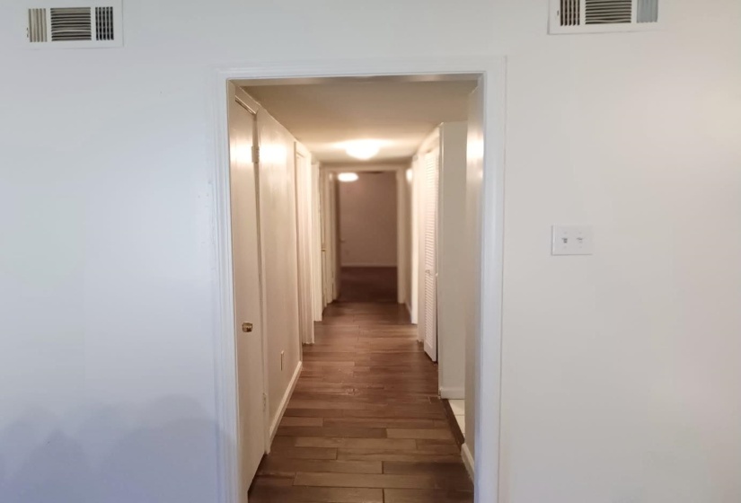 1770 A CROMPTON 6TH SQ, Memphis, Tennessee 38134, 3 Bedroom Bedrooms, 6 Room Rooms,2 BathroomBathrooms,Residential,For Sale,CROMPTON 6TH,0,10217473