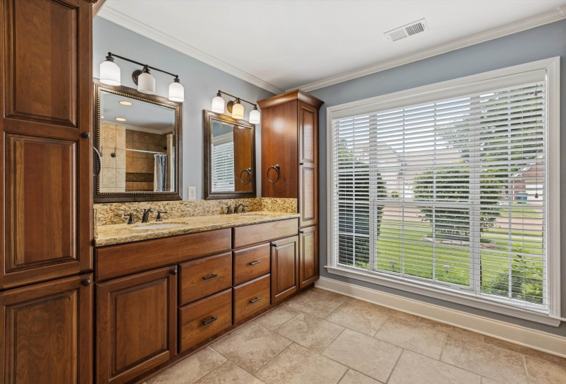 1308 RIVER RIDGE DR, Collierville, Tennessee 38017, 4 Bedrooms Bedrooms, 8 Rooms Rooms,2.1 BathroomsBathrooms,Residential,For Sale,RIVER RIDGE,10224877