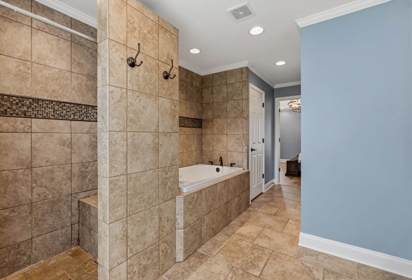 1308 RIVER RIDGE DR, Collierville, Tennessee 38017, 4 Bedrooms Bedrooms, 8 Rooms Rooms,2.1 BathroomsBathrooms,Residential,For Sale,RIVER RIDGE,10224877
