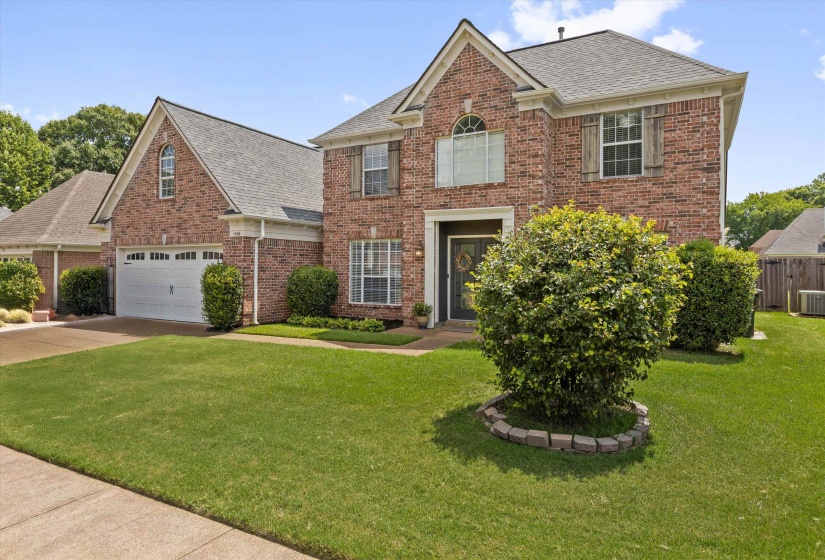 1308 RIVER RIDGE DR, Collierville, Tennessee 38017, 4 Bedrooms Bedrooms, 8 Rooms Rooms,2.1 BathroomsBathrooms,Residential,For Sale,RIVER RIDGE,10224877