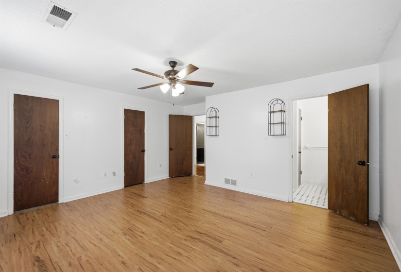 4945 GARDENWOOD DR, Memphis, Tennessee 38116, 4 Bedrooms Bedrooms, 8 Rooms Rooms,2.1 BathroomsBathrooms,Residential,For Sale,GARDENWOOD,10224894