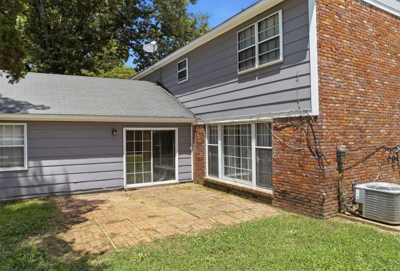 4945 GARDENWOOD DR, Memphis, Tennessee 38116, 4 Bedrooms Bedrooms, 8 Rooms Rooms,2.1 BathroomsBathrooms,Residential,For Sale,GARDENWOOD,10224894