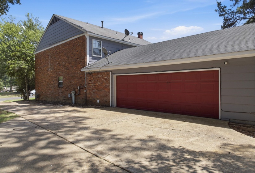 4945 GARDENWOOD DR, Memphis, Tennessee 38116, 4 Bedrooms Bedrooms, 8 Rooms Rooms,2.1 BathroomsBathrooms,Residential,For Sale,GARDENWOOD,10224894