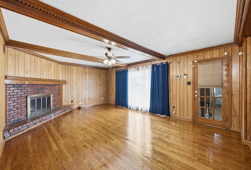 4945 GARDENWOOD DR, Memphis, Tennessee 38116, 4 Bedrooms Bedrooms, 8 Rooms Rooms,2.1 BathroomsBathrooms,Residential,For Sale,GARDENWOOD,10224894