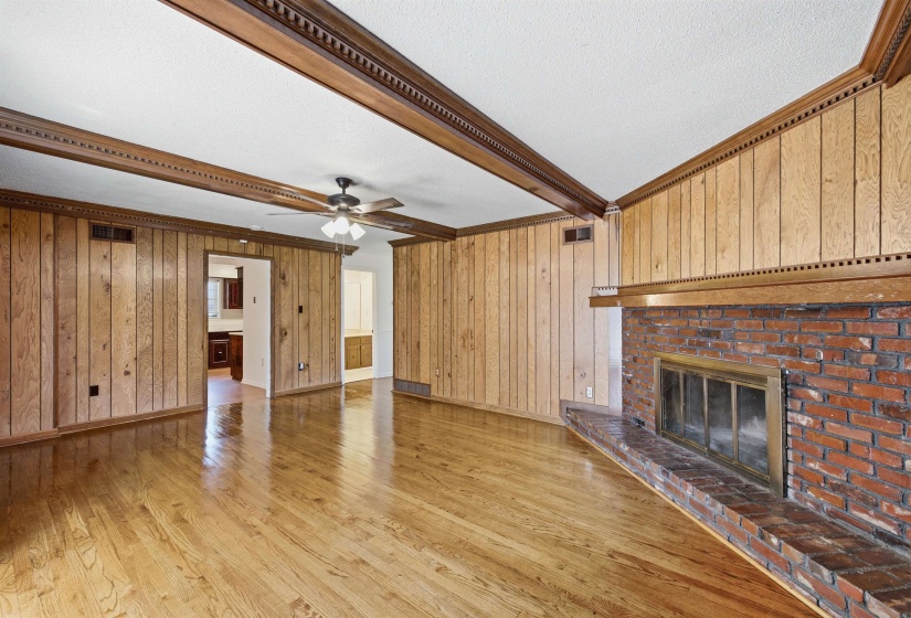 4945 GARDENWOOD DR, Memphis, Tennessee 38116, 4 Bedrooms Bedrooms, 8 Rooms Rooms,2.1 BathroomsBathrooms,Residential,For Sale,GARDENWOOD,10224894