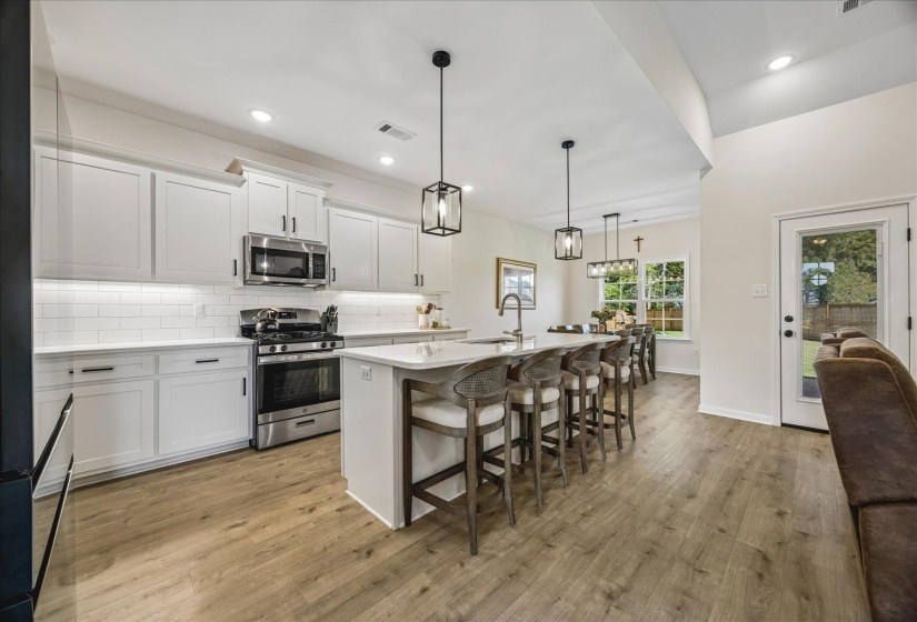 200 OAKLAND RIDGE CV, Oakland, Tennessee 38060, 4 Bedroom Bedrooms, 8 Room Rooms,2 BathroomBathrooms,Residential,For Sale,OAKLAND RIDGE,0,10225220