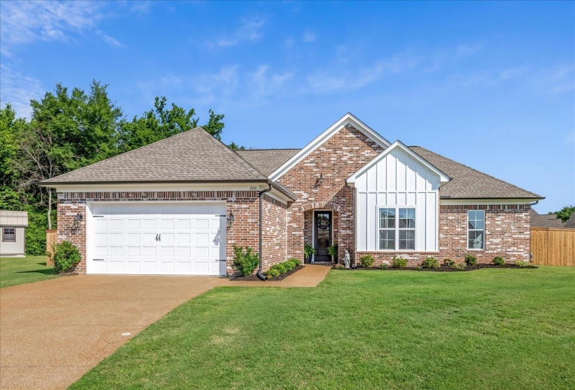 200 OAKLAND RIDGE CV, Oakland, Tennessee 38060, 4 Bedroom Bedrooms, 8 Room Rooms,2 BathroomBathrooms,Residential,For Sale,OAKLAND RIDGE,0,10225220