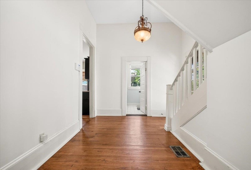2179 VINTON AVE, Memphis, Tennessee 38104, 3 Bedroom Bedrooms, 7 Room Rooms,2 BathroomBathrooms,Residential,For Sale,VINTON,0,10225222