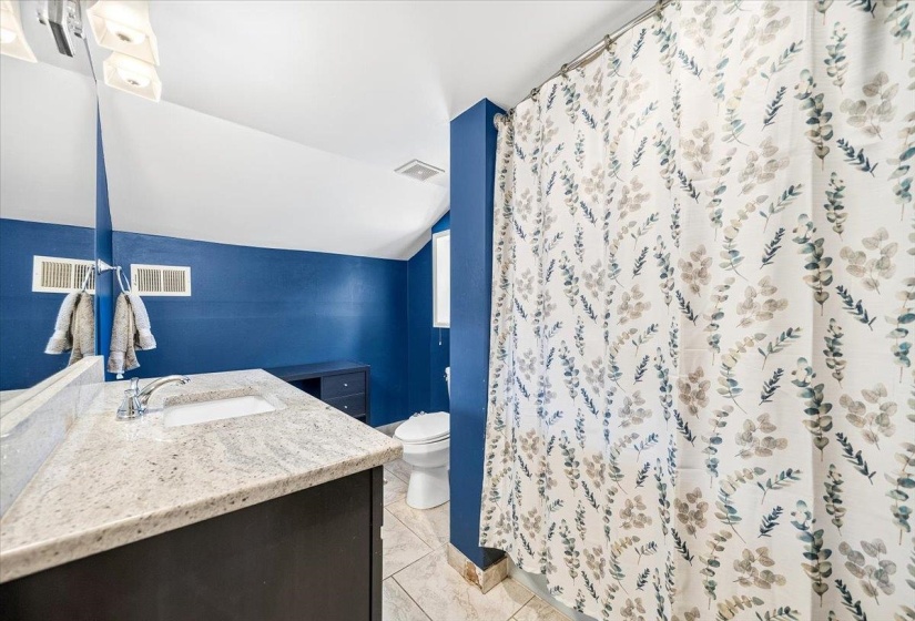 2179 VINTON AVE, Memphis, Tennessee 38104, 3 Bedroom Bedrooms, 7 Room Rooms,2 BathroomBathrooms,Residential,For Sale,VINTON,0,10225222