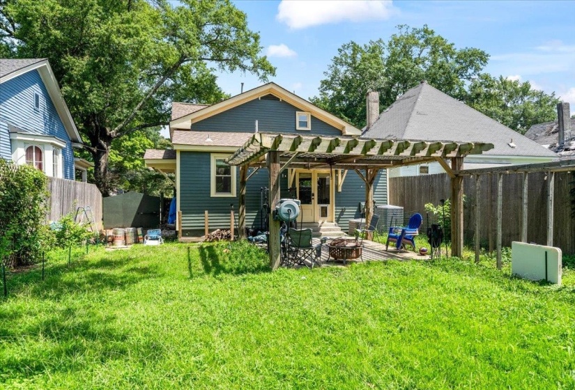 2179 VINTON AVE, Memphis, Tennessee 38104, 3 Bedroom Bedrooms, 7 Room Rooms,2 BathroomBathrooms,Residential,For Sale,VINTON,0,10225222