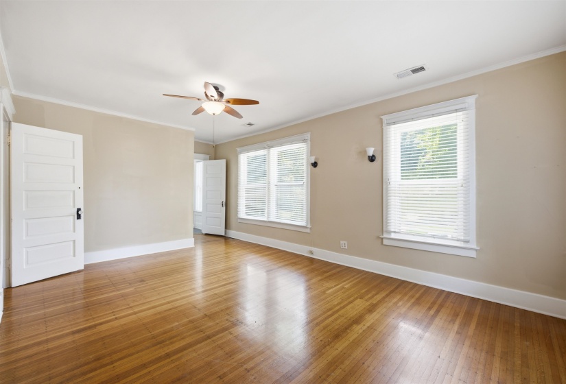 1234 CENTRAL AVE, Memphis, Tennessee 38104, 3 Bedrooms Bedrooms, 8 Rooms Rooms,2.1 BathroomsBathrooms,Residential,For Sale,CENTRAL,10225223