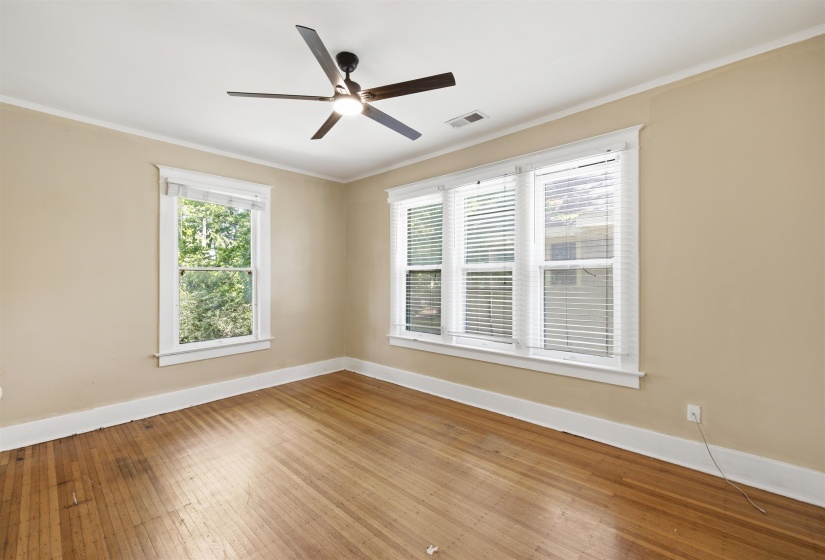 1234 CENTRAL AVE, Memphis, Tennessee 38104, 3 Bedrooms Bedrooms, 8 Rooms Rooms,2.1 BathroomsBathrooms,Residential,For Sale,CENTRAL,10225223