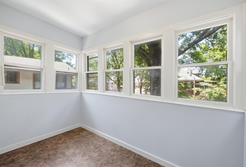 1234 CENTRAL AVE, Memphis, Tennessee 38104, 3 Bedrooms Bedrooms, 8 Rooms Rooms,2.1 BathroomsBathrooms,Residential,For Sale,CENTRAL,10225223