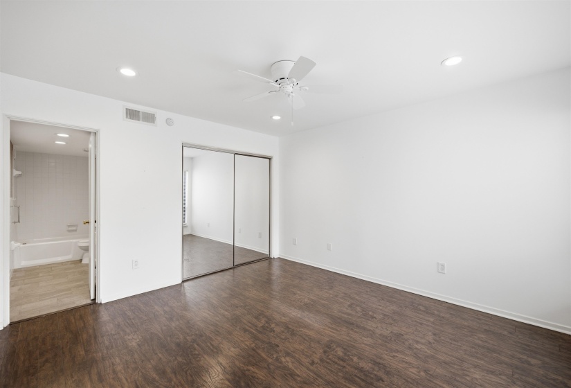 427 PERKINS RD, Memphis, Tennessee 38117, 3 Bedroom Bedrooms, 7 Room Rooms,2.1 BathroomBathrooms,Residential,For Sale,PERKINS,0,10225230
