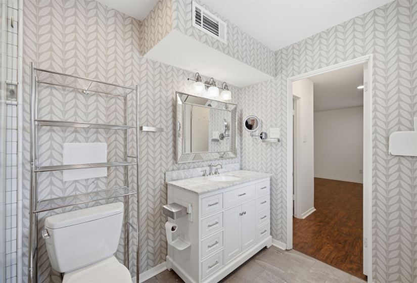 427 PERKINS RD, Memphis, Tennessee 38117, 3 Bedroom Bedrooms, 7 Room Rooms,2.1 BathroomBathrooms,Residential,For Sale,PERKINS,0,10225230