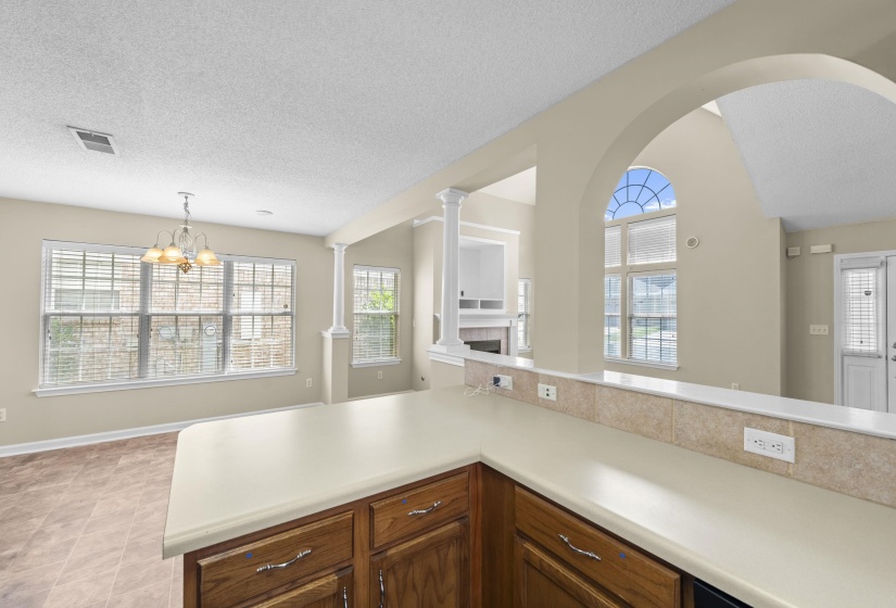1030 MONTEBELLO CIR, Memphis, Tennessee 38018, 2 Bedroom Bedrooms, 6 Room Rooms,2.1 BathroomBathrooms,Residential,For Sale,MONTEBELLO,0,10225235