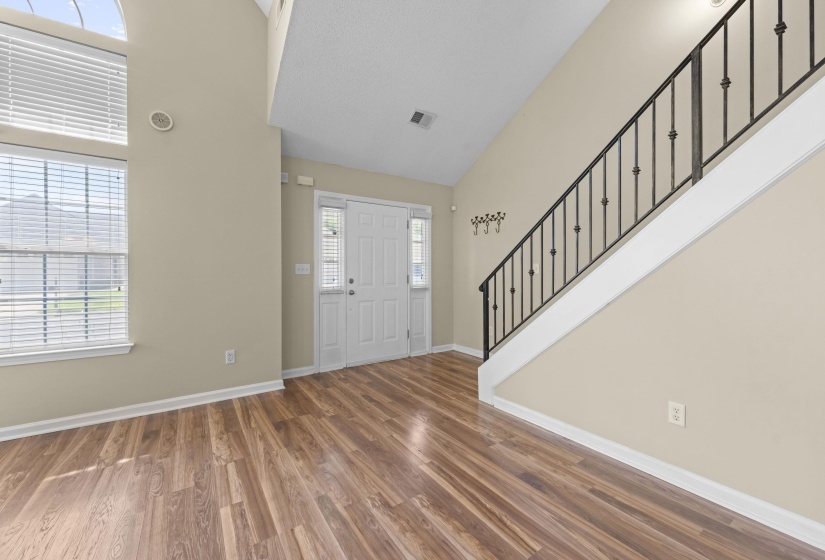 1030 MONTEBELLO CIR, Memphis, Tennessee 38018, 2 Bedroom Bedrooms, 6 Room Rooms,2.1 BathroomBathrooms,Residential,For Sale,MONTEBELLO,0,10225235