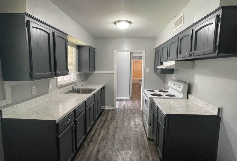 1864 MACAULAY AVE, Memphis, Tennessee 38127, 3 Bedrooms Bedrooms, 7 Rooms Rooms,2 BathroomsBathrooms,Residential,For Sale,MACAULAY,10225239
