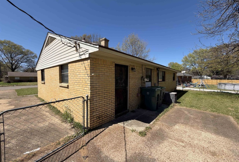 1068 BUCKNER RD, Memphis, Tennessee 38122, 3 Bedrooms Bedrooms, 5 Rooms Rooms,1 BathroomBathrooms,Residential,For Sale,BUCKNER,10225245