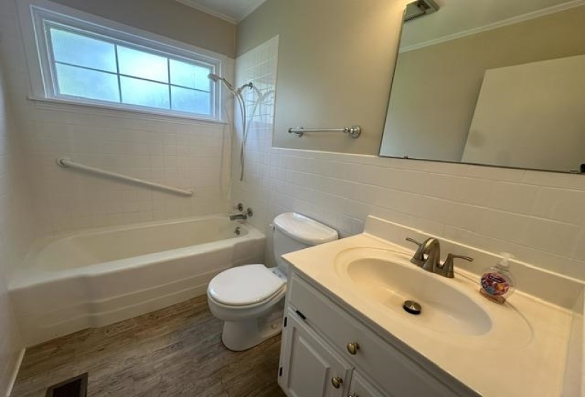 15 PINE ST, Savannah, Tennessee 38372, 3 Bedroom Bedrooms, 8 Room Rooms,2 BathroomBathrooms,Residential,For Sale,PINE,0,10225251